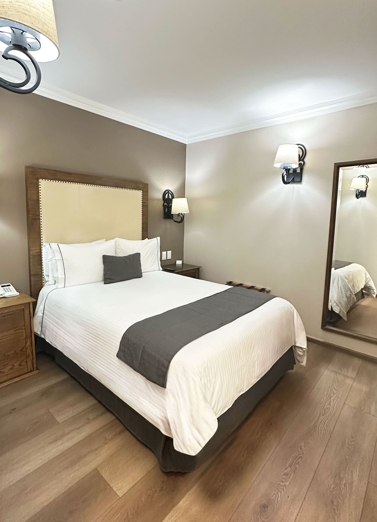 habitacion estandar cama matrimonial oct 2A.jpg
