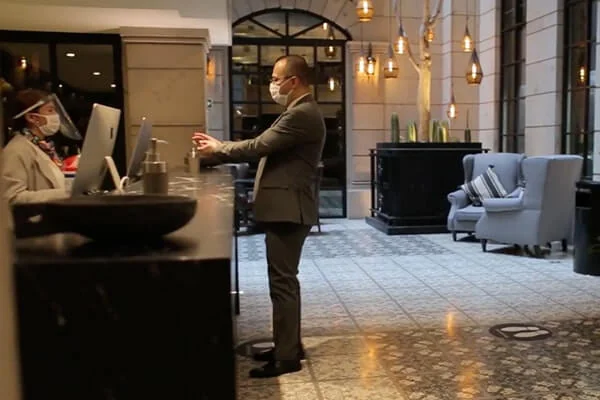 Personas En Recepción