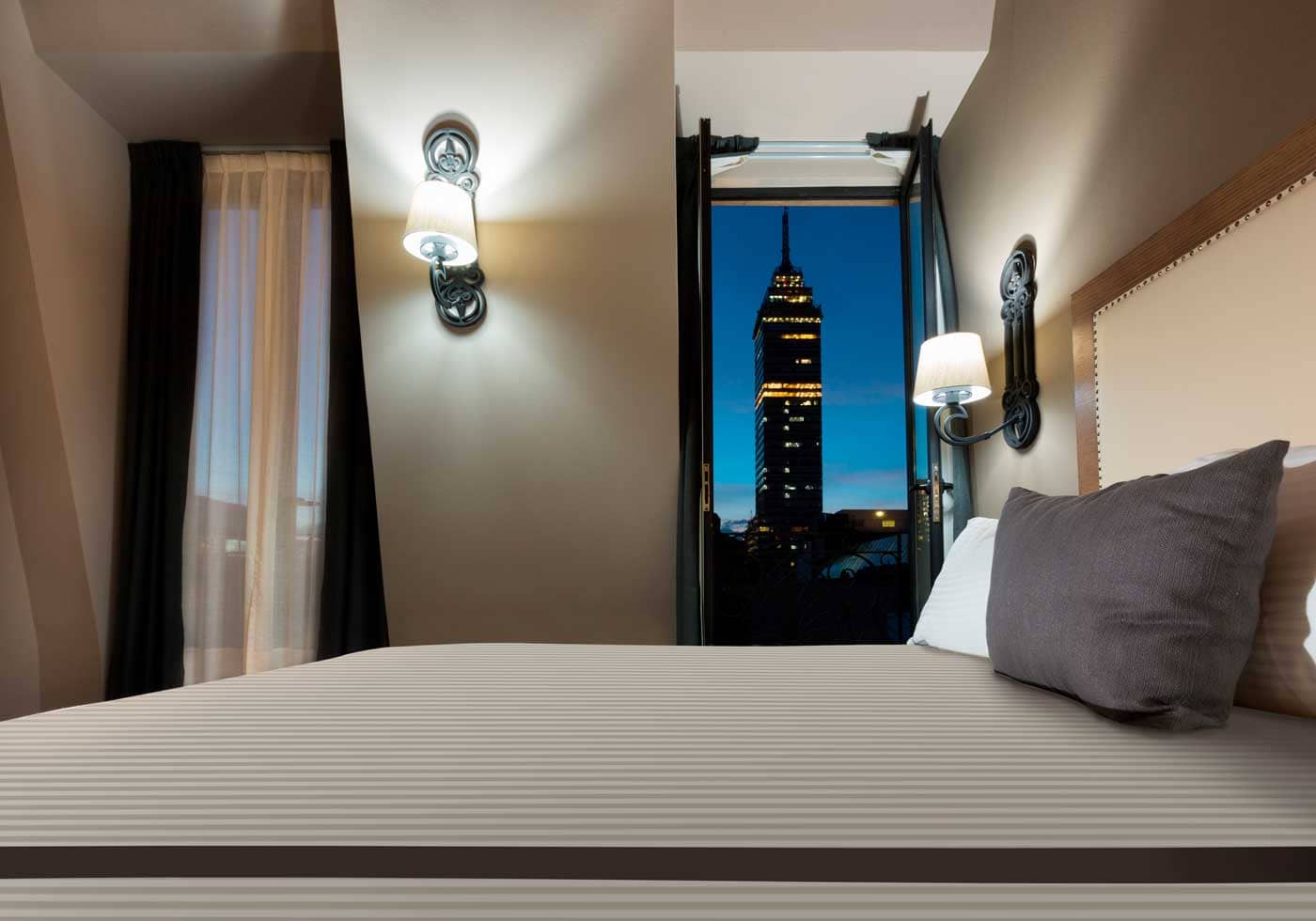 SUITE CON BALCÓN OCT 1.jpg